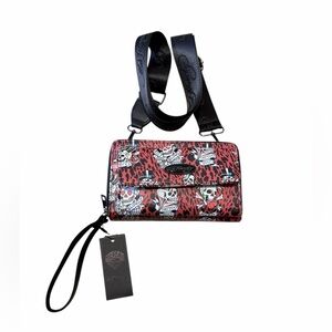 🌼💚NWT Ed Hardy Skull Print Red and Black Clutch